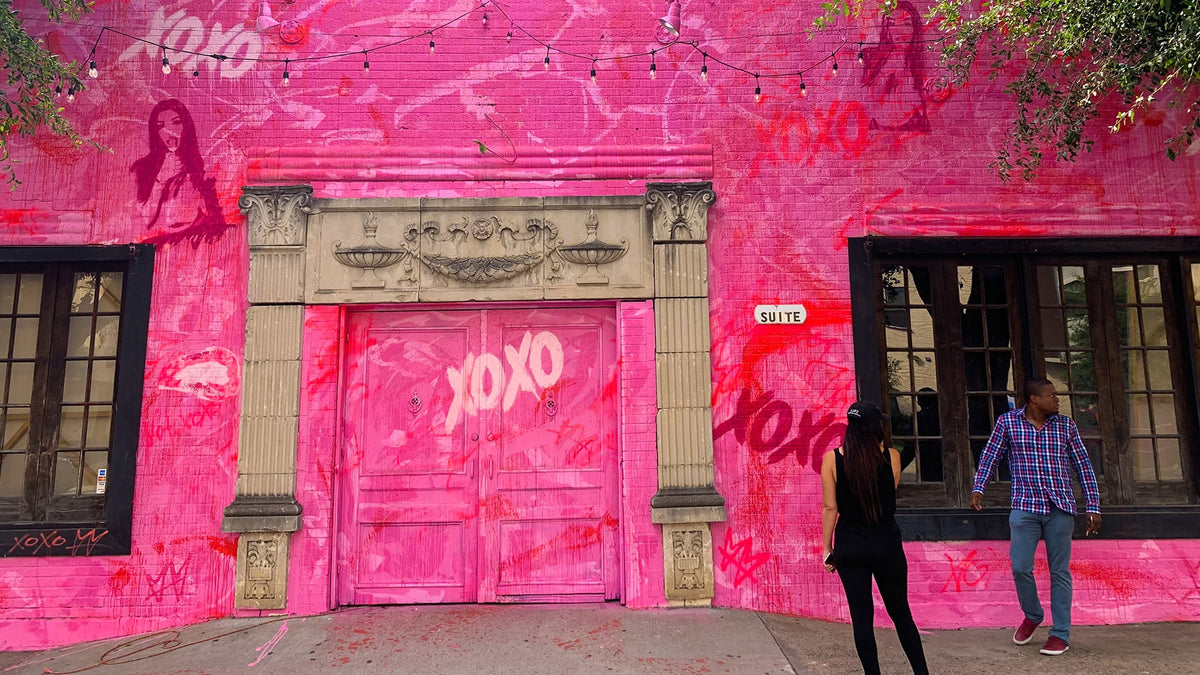 XOXO Social Club exterior mural by not.travis in Dallas